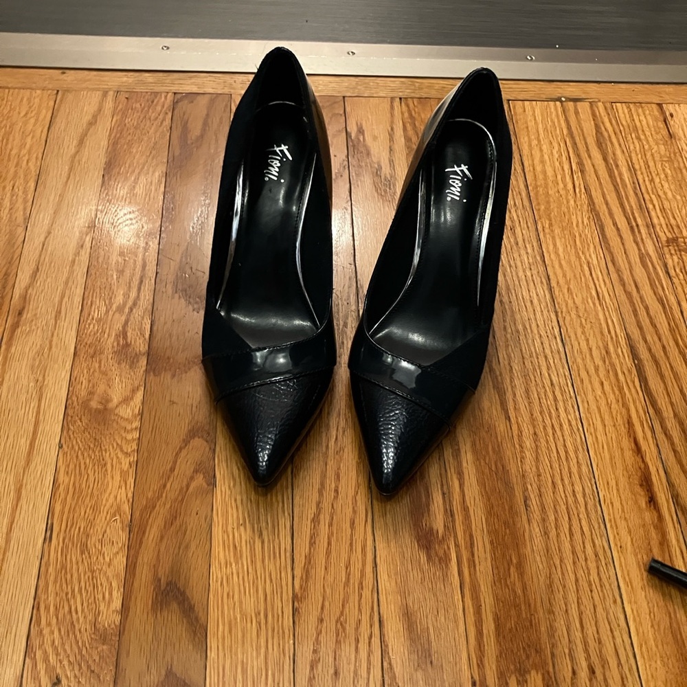 Navy Pointed Toe Heels